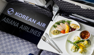 기내식사업 다시 품는 대한항공…'30년 장기계약' 아시아나-GGK는 족쇄