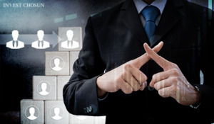 금융지주 회장 '3연임 원천 금지' 법안 이달 말 나온다