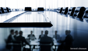 금융지주 회장 줄줄이 연임한 날…"지배구조 강력 점검" 재차 강조한 금감원장